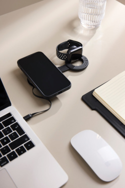 Logotrade promotional merchandise photo of: VINGA Baltimore RCS 2-in-1 Wireless 15W Travel Charger