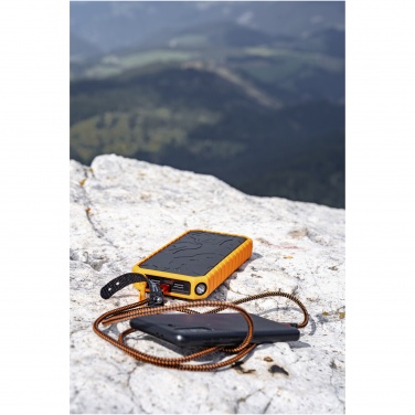 Logotrade firmakingid pilt: Xtorm XR202 Xtreme 20 000 mAh 35 W QC3.0 veekindel vastupidav akupank koos taskulambiga