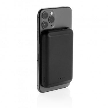 Logotrade reklaamtooted pilt: Magnetiline 5000 mAh 5W juhtmevaba akupank