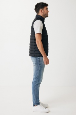 Logotrade ärikingi foto: Iqoniq Meru meeste taaskasutatud polüestrist vest