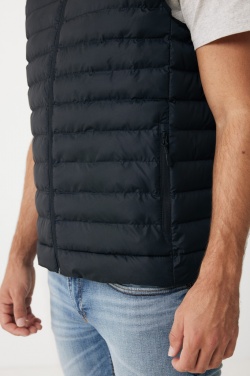 Logotrade ärikingituse foto: Iqoniq Meru meeste taaskasutatud polüestrist vest