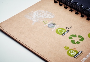Logo trade reklaamtooted foto: A5 männipuu GROWNOTEBOOK™
