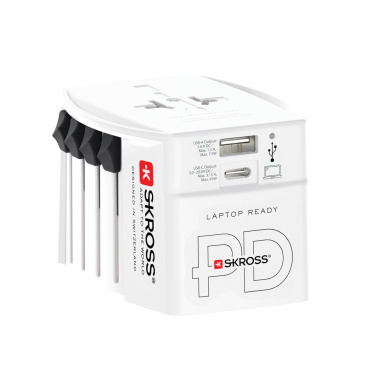 Logotrade ärikingituse foto: SKROSS World Travel Adapter MUV 65W PD USB C kaabliga