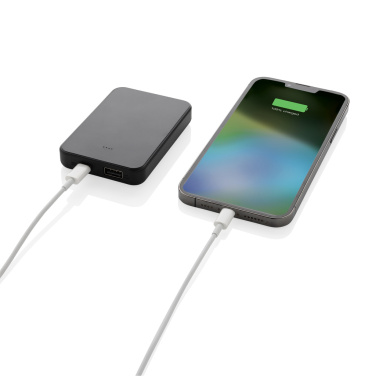 Logotrade reklaamkingi foto: Boostcore RCS taaskasutatud plastist akupank 5000 mAh USB C-ga