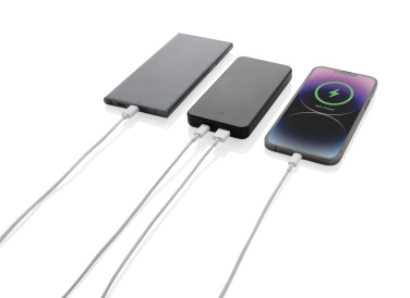Logo trade firmakingitused foto: Boostcore RCS taaskasutatud plastist akupank 10 000 mAh USB C