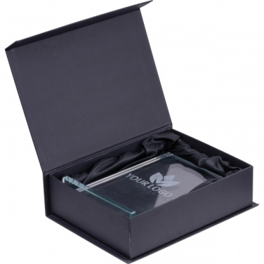 Logotrade ärikingid pilt: Klaasist trofee Burnley