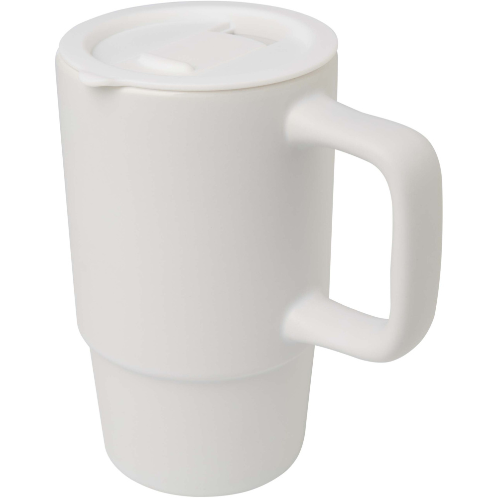 Logotrade biznesa dāvanas foto: Carter 450 ml keramikas krūze ar plastmasas vāku
