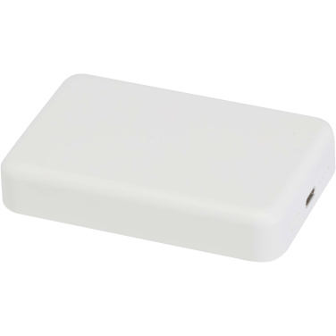 Logotrade Ideja dāvanas foto: Acrab 10.000 mAh 15W magnētiskā bezvadu pārnēsājamā uzlādes ierīce ar 20W PD - izgatavota no pārstrādātas plastmasas