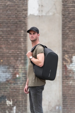 Logotrade reklamprodukter bild: Bobby Hero XL, stöldskyddad ryggsäck