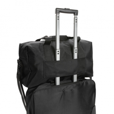 Logotrade reklamprodukter bild: Swiss Peak AWARE™ RPET Voyager weekendväska