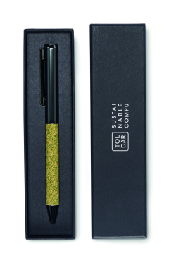 Logotrade reklamprodukter bild: Twist metallpennor i låda