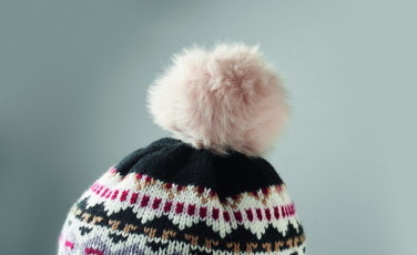Logotrade kampanjprodukter bild: Stickad mössa med öronlapp